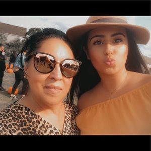 Meet your Posher, Victoria